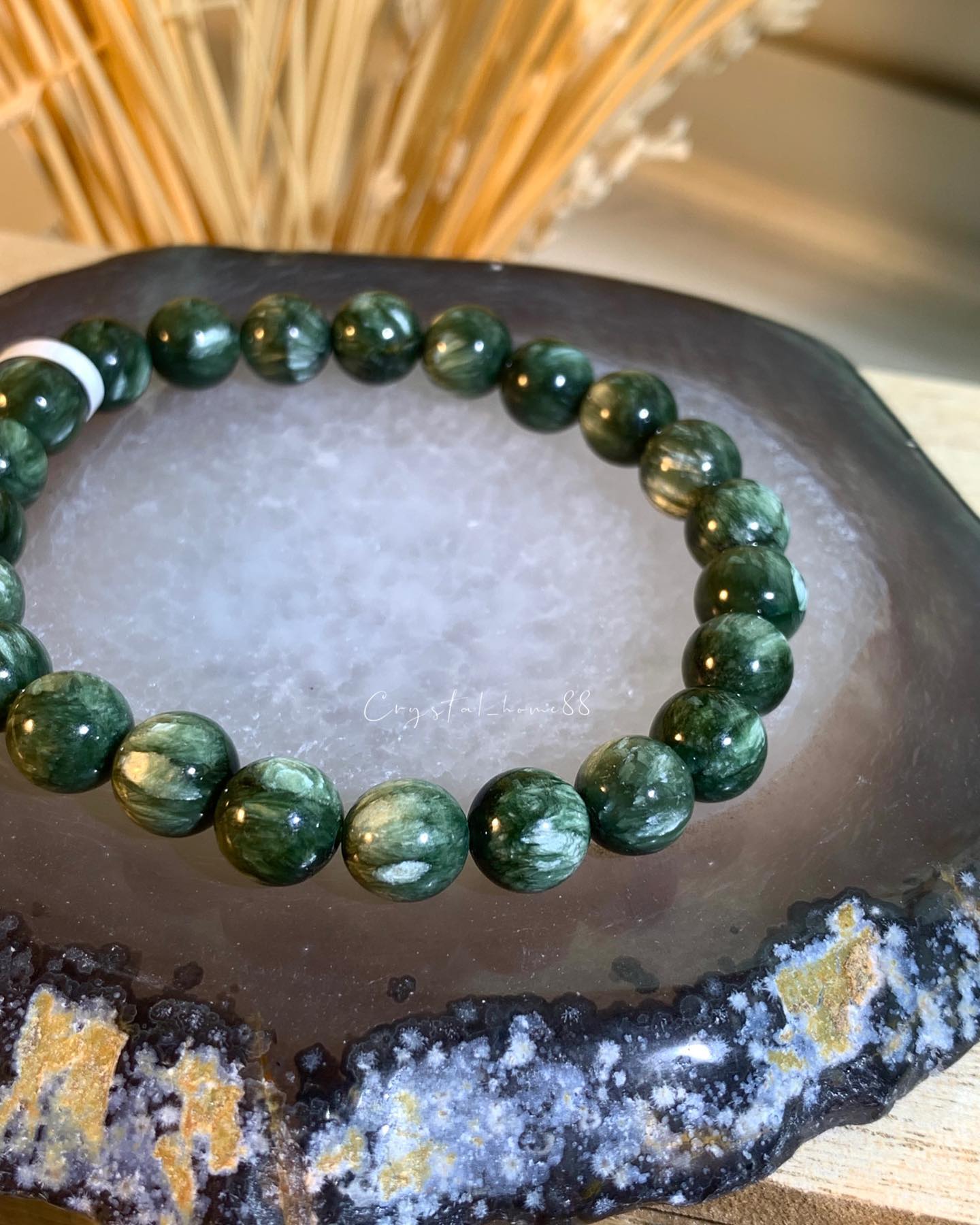 绿龙晶 Green Seraphinite