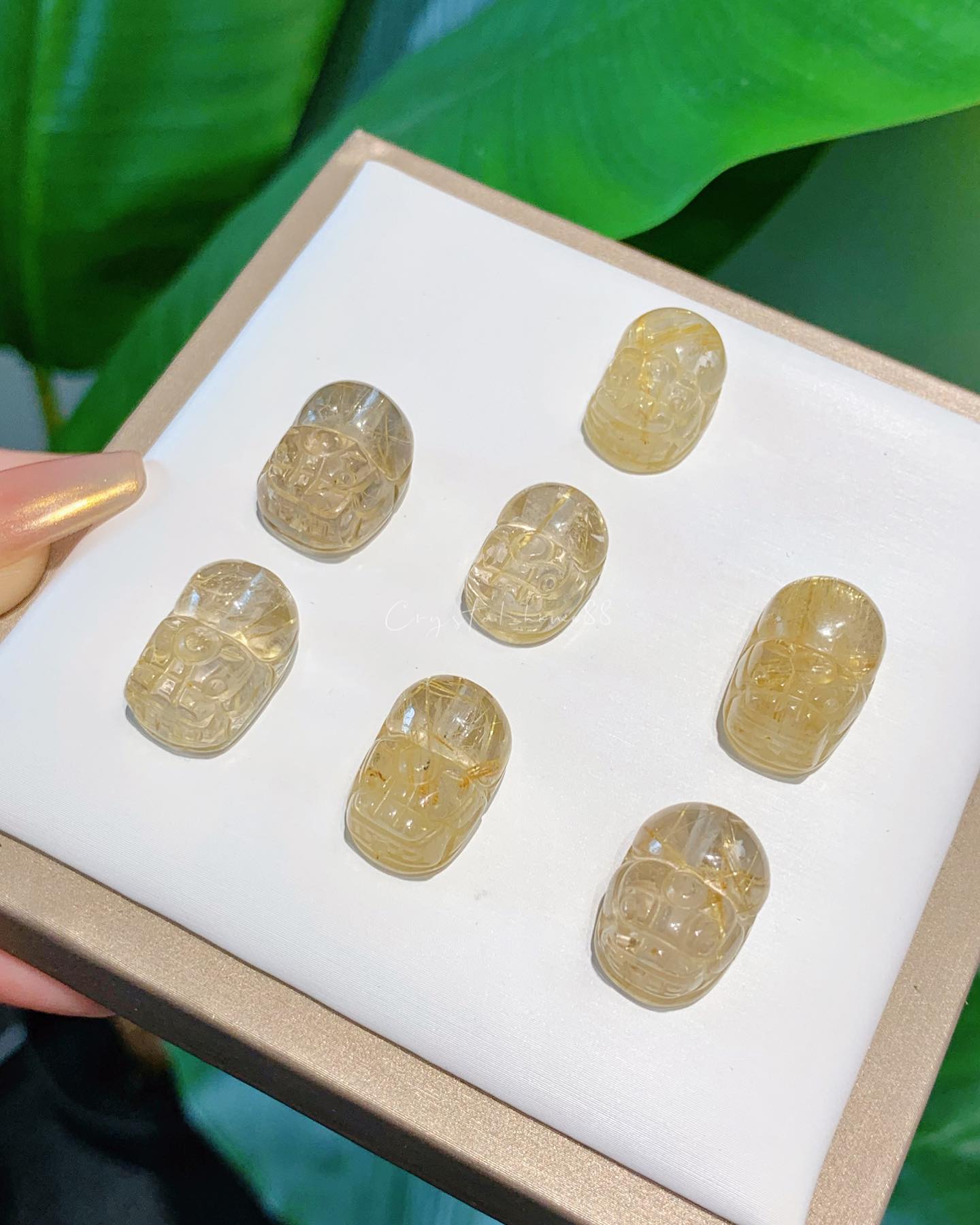 金发晶貔貅 Gold Rutilated Quartz