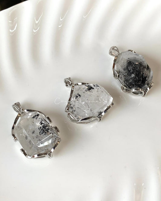 黑闪灵钻 Black Herkimer Pendant（H30B）